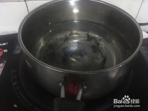 如何避免粘锅底的痕迹的方法